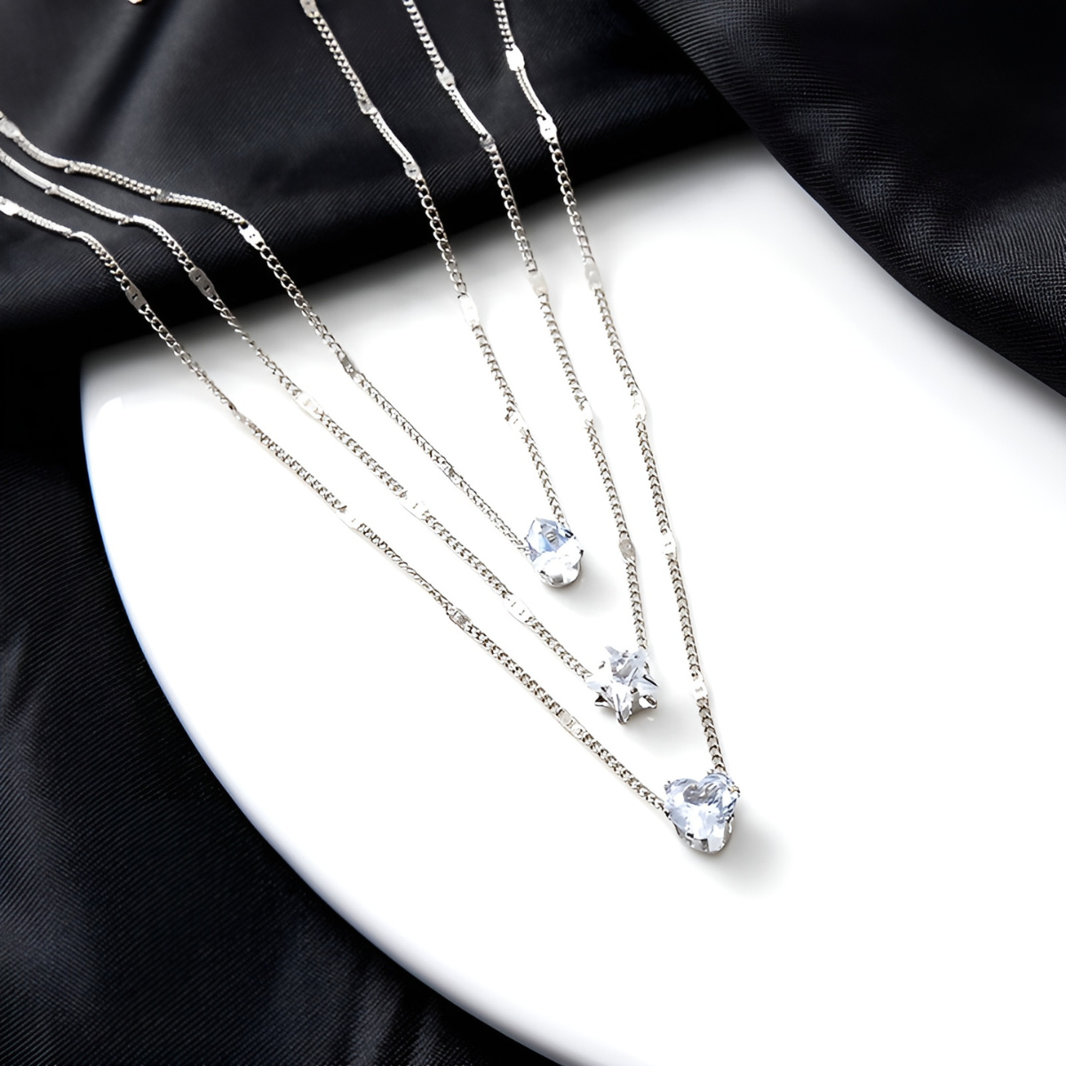 Avalyne - Elegant Pendant Necklace